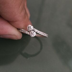 Pandora Sparkling Elevated Heart Ring